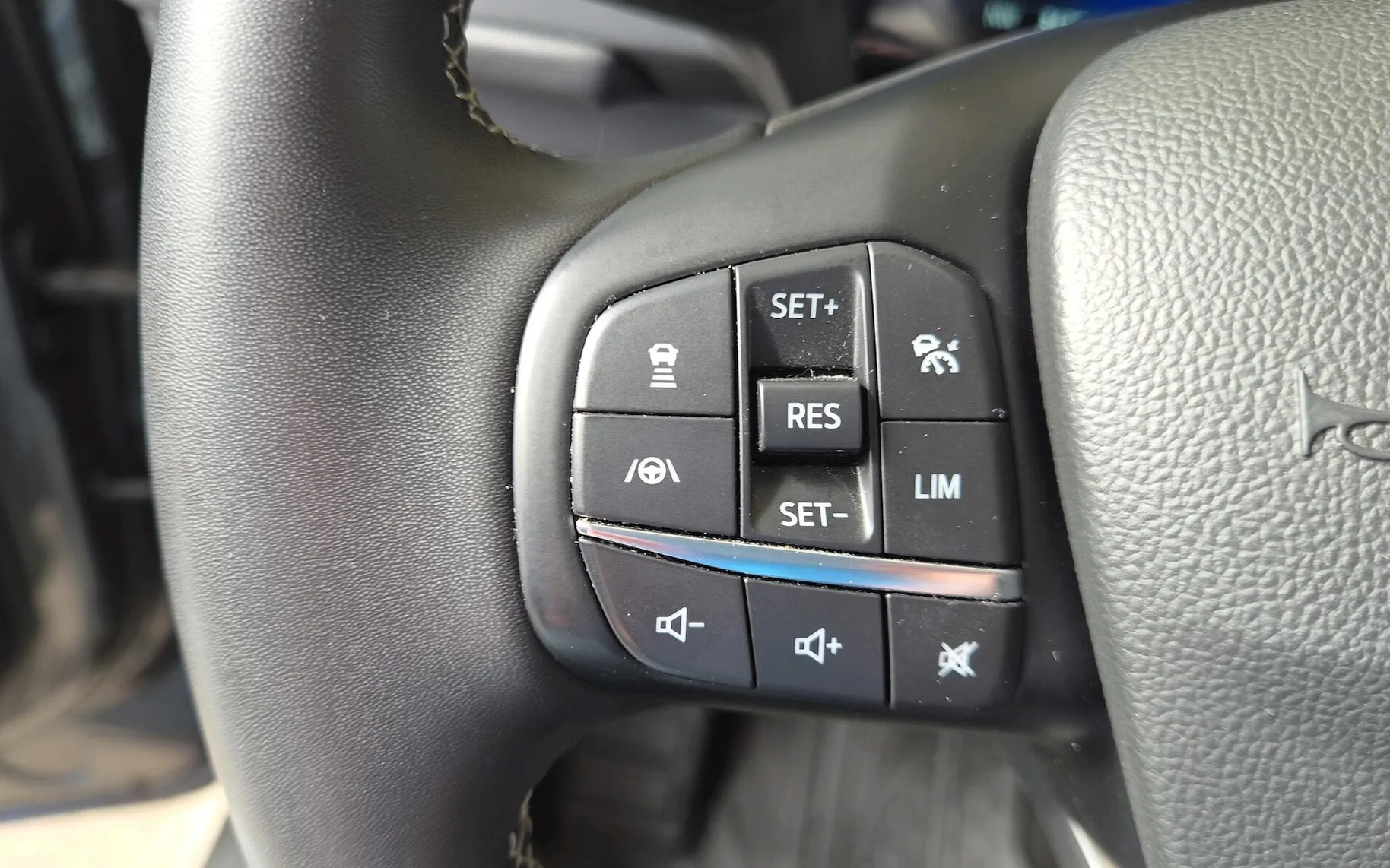Zunanja slika - Ford Kuga - 2.5 Duratec PHEV Vignale AVT.-SLO-USNJE-HEAD-UP - 16