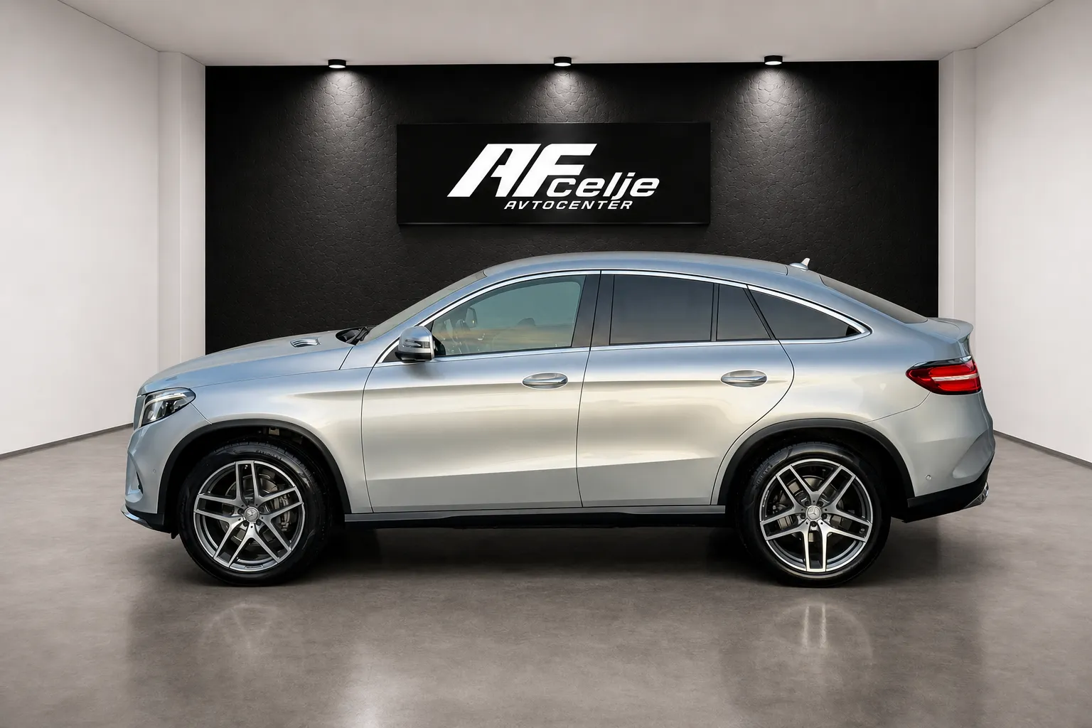 Zunanja slika - Mercedes-Benz GLE coupe - 350d-4M-AMG LINE-1 LASTNIK-LIZING ZA TUJCE-ZRAČNO - 5
