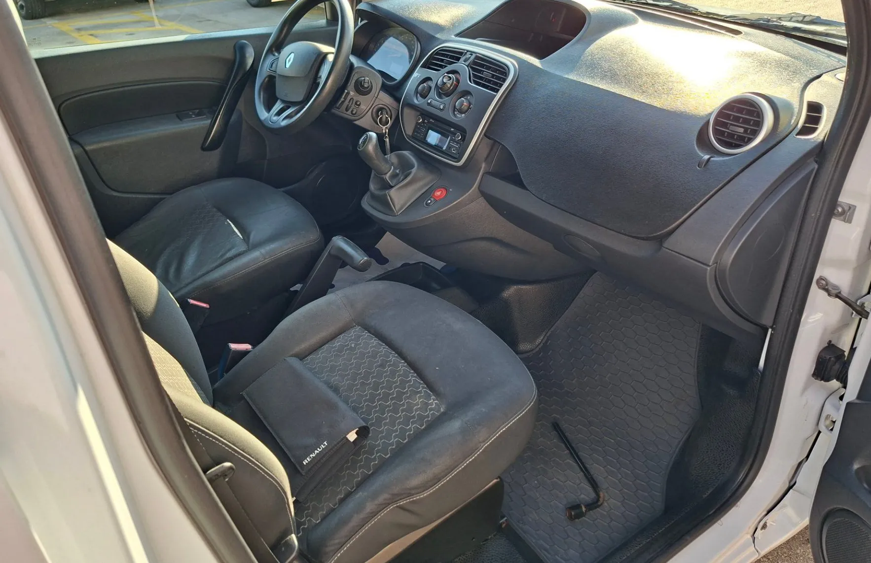 Zunanja slika - Renault Kangoo Express - 1.5 HDI - 9