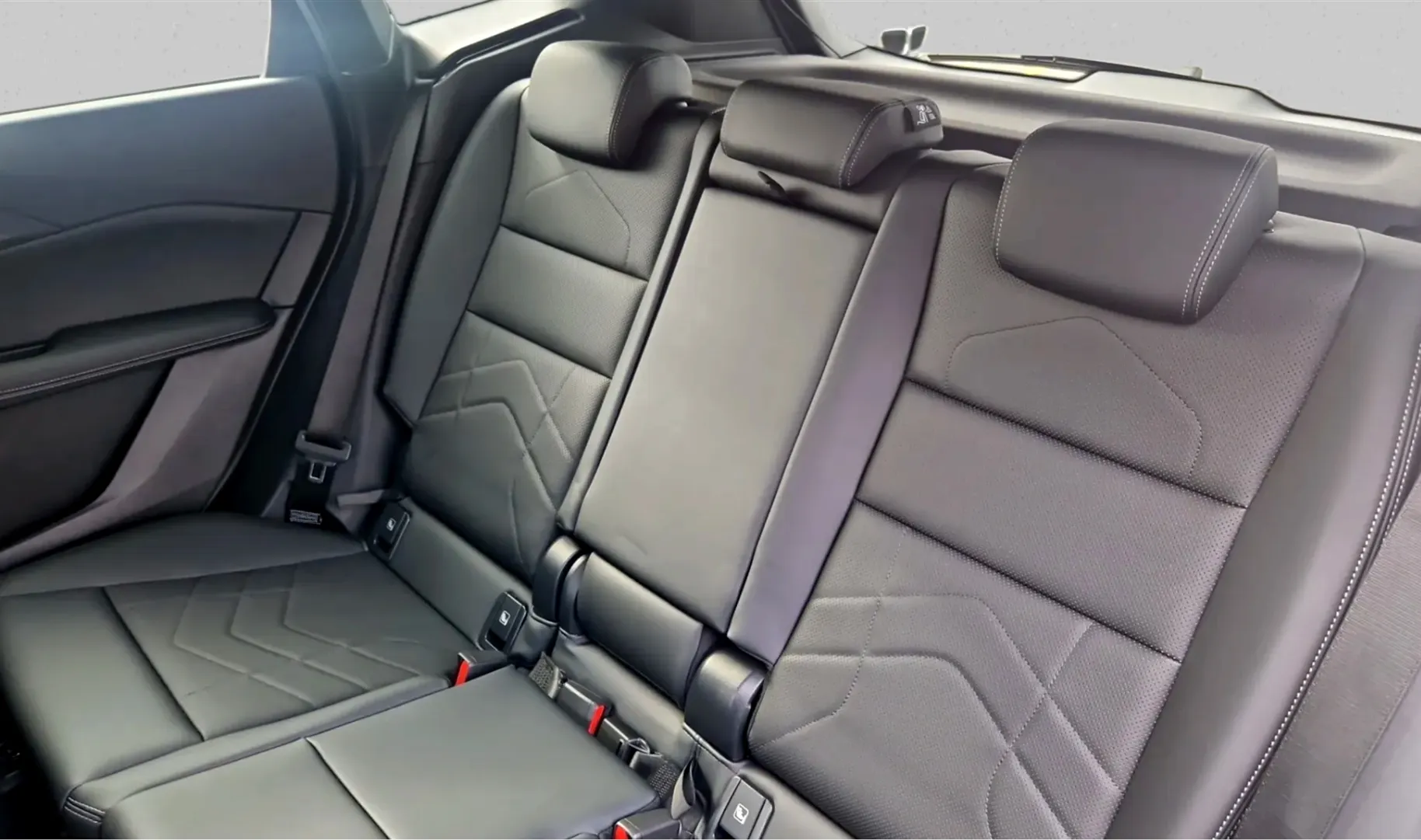 Zunanja slika - BMW Serija 2 - 218i - 8