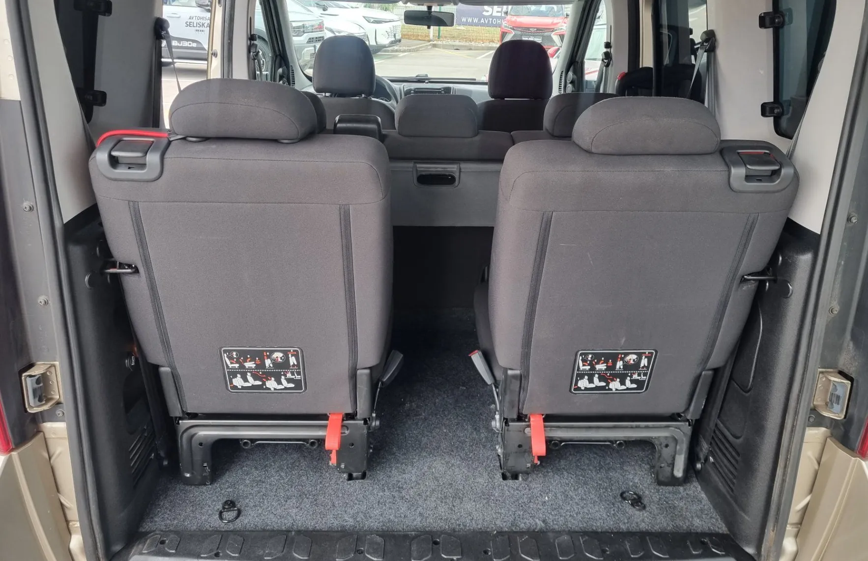 Zunanja slika - Fiat Doblo - 1.6 JTD - SLOVENSKI + POTRJENA KNJIGA + KLJUKA - 12