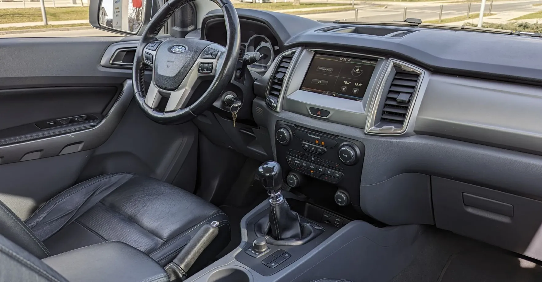 Zunanja slika - Ford Ranger - 2.2 TDCi 118 kW 4X4 LIMITED - FRENK - IZVLEČNO DNO - 15