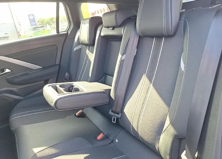 Zunanja slika - Opel Astra - GS 1.2 TURBO ST |Automatik | AKCIJA | Dnevna Regis - 16