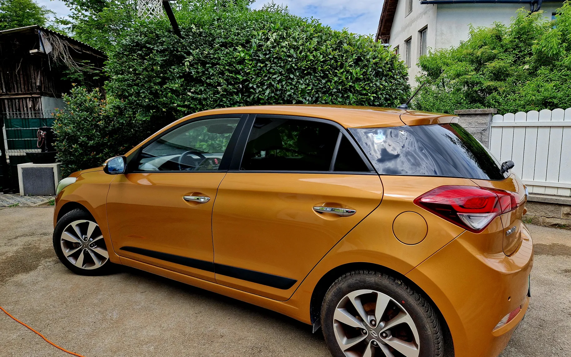 Zunanja slika - Hyundai i20 - 1,4 Premium - 2