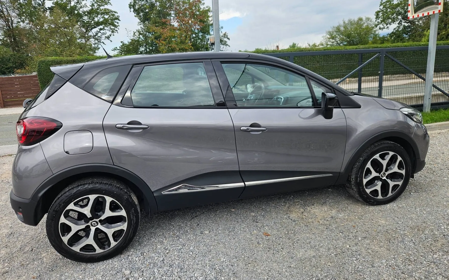 Zunanja slika - Renault Captur - TCe 130 Intens SLO NAVI KAMERA LED MRTVI KOT - 5