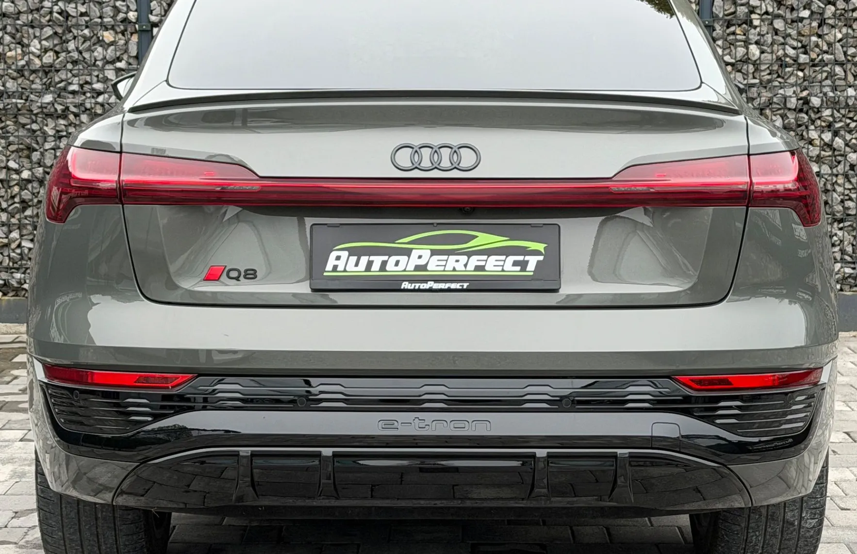 Zunanja slika - Audi Q8 e-tron Sportback - 55 quattro S-line MATRIX|KEYLESS|BO|SOFT CLOS - 5