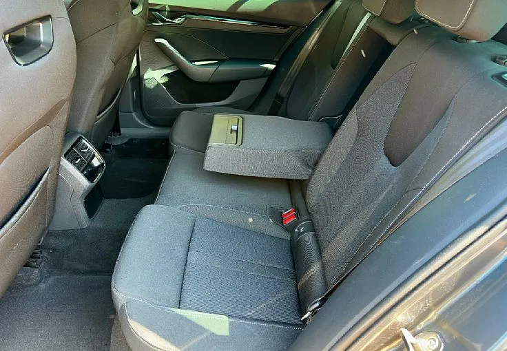 Zunanja slika - Škoda Octavia - Combi 1.5 TSI Sportline DSG+SLO+1LASTNIK+59.000KM - 6