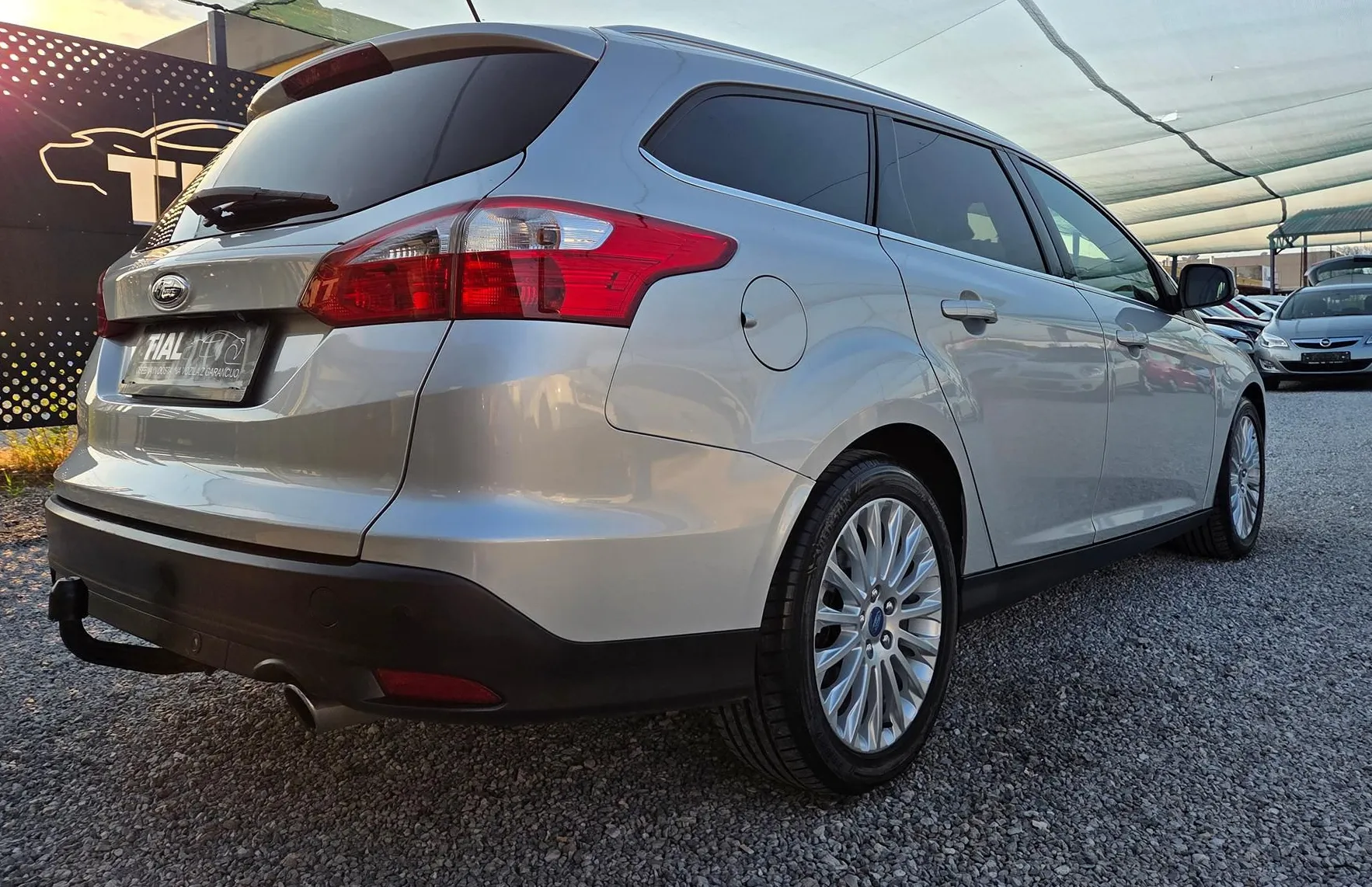 Zunanja slika - Ford Focus - Karavan 2.0TDCi Titanium NAVI-LED 2XPDC-KAMERA-ALU - 5