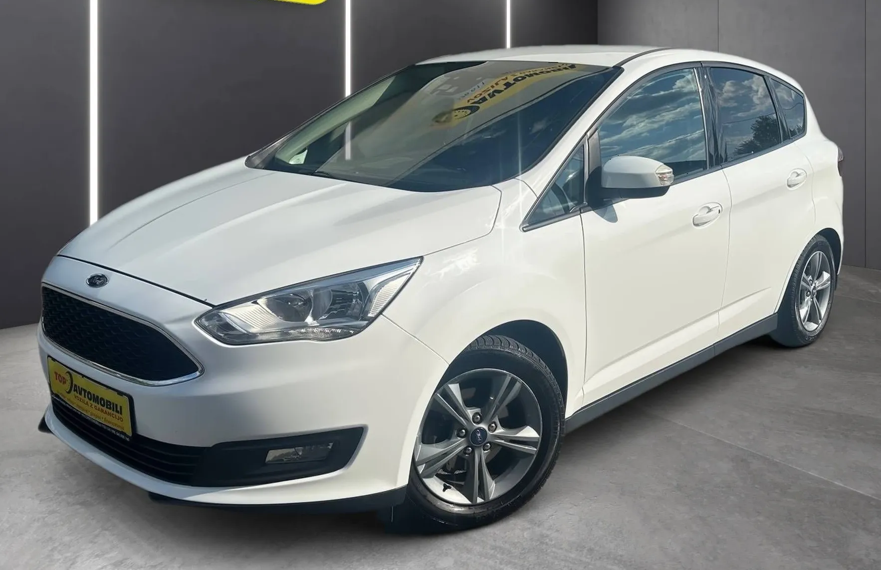 Zunanja slika - Ford C-MAX - 1.5 TDCi LED NAVI TEMP PDC SLOVENSKI 1.LASTNIK - 2