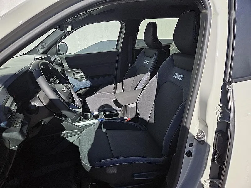 Zunanja slika - Dacia Duster - 1.2 TCe 140 Journey + Paket City in Zima plus - 8