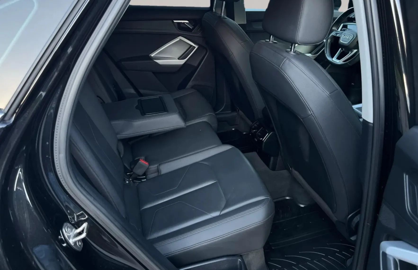 Zunanja slika - Audi Q3 - Sportback 35 TFSI S tronic od 1 lastnika 1 letna garancija - 13
