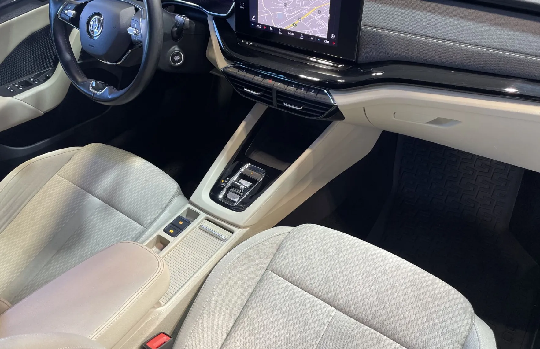Zunanja slika - Škoda Octavia - VIRTUAL-NAVIGACIJA-LANE-RADAR-LED-DSG-ALU-KEYLESS - 12