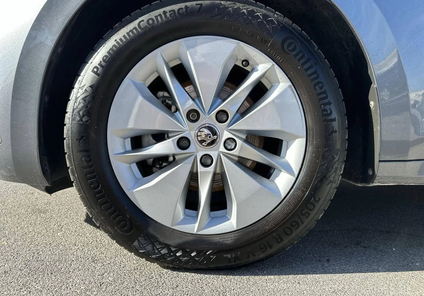 Notranja slika - Škoda Octavia - Combi 2.0 TDI Ambition DSG - 9