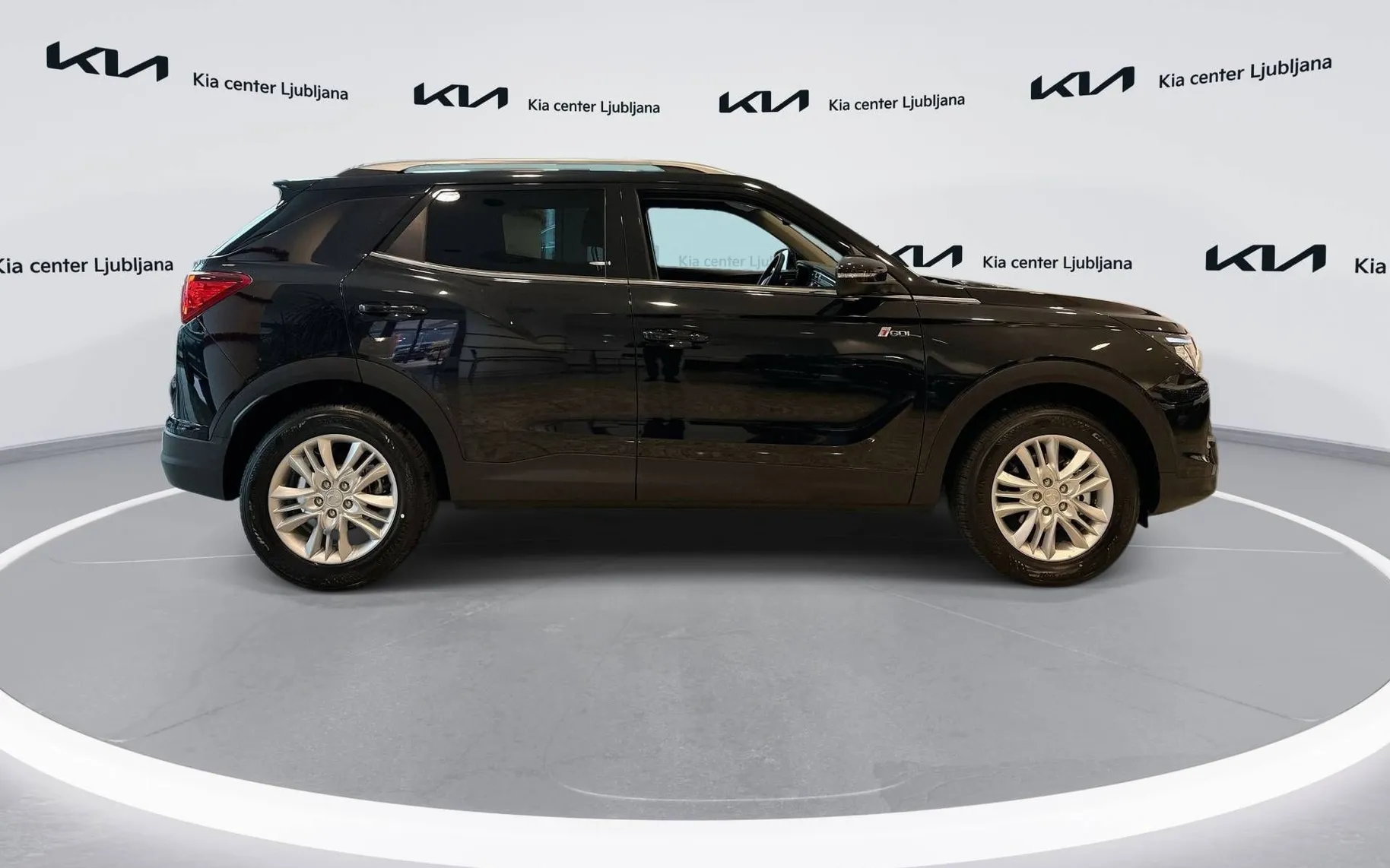 Zunanja slika - SsangYong Korando - 1.5 T-GDi Style 2WD MT... - 4