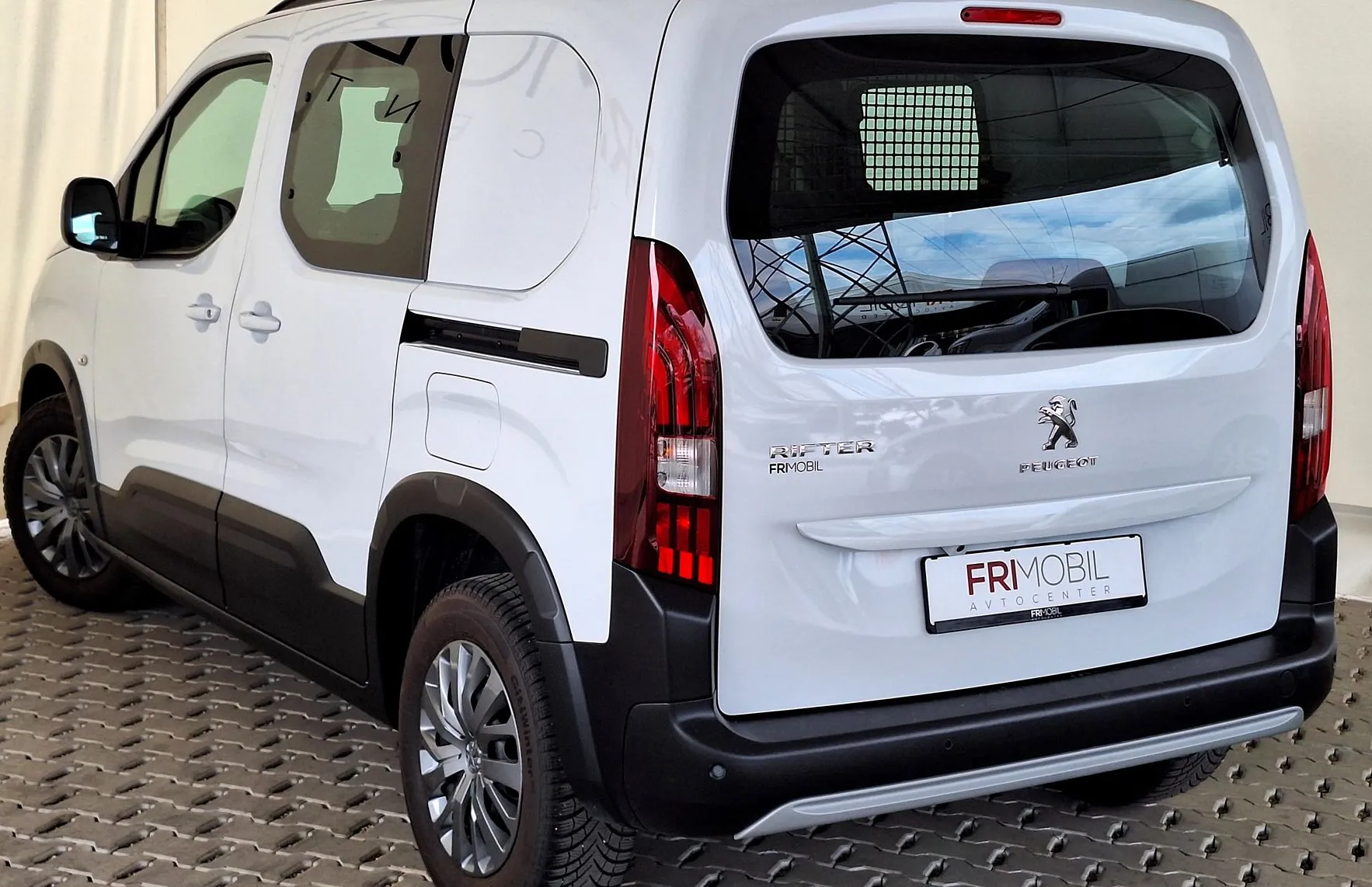 Zunanja slika - Peugeot Rifter - 1.5 HDI L1H1•KAM360•SLO•KEYLESS - 4