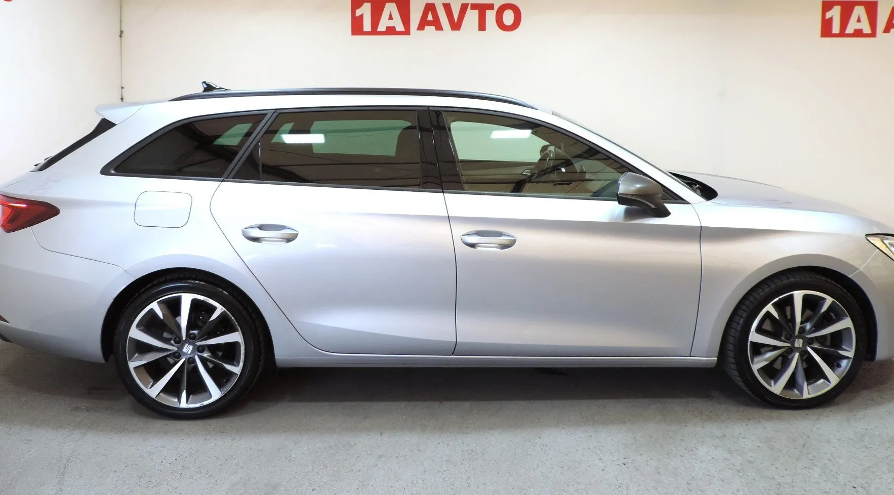 Zunanja slika - Seat Leon - ST 2.0 TDI FR DSG ACC-LED-MRTVI KOTI-MEMORY - 4