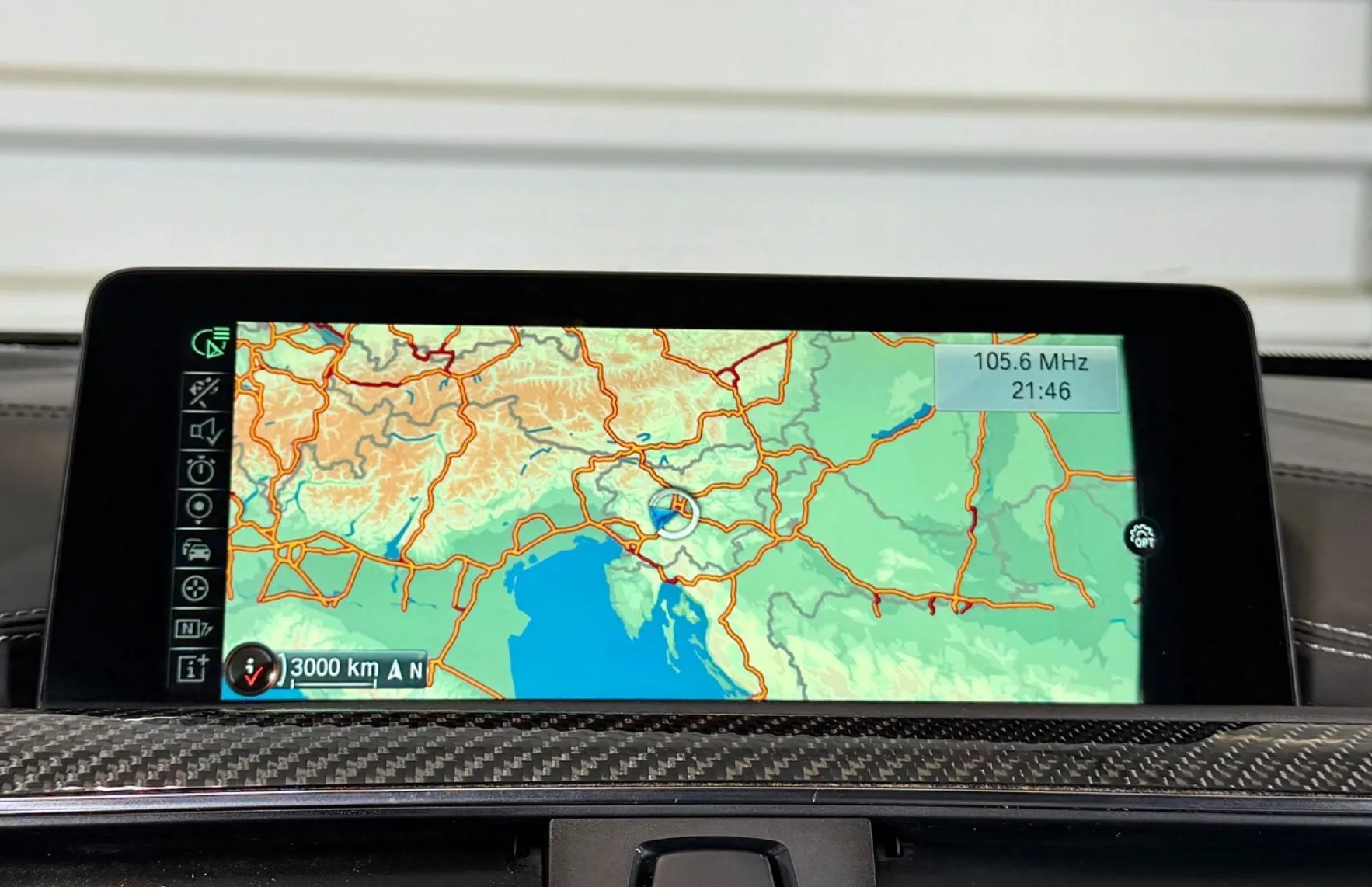 Zunanja slika - BMW M4 - Coupé - HARMAN - CARBON - KAMERA - HUD - PDC - 17