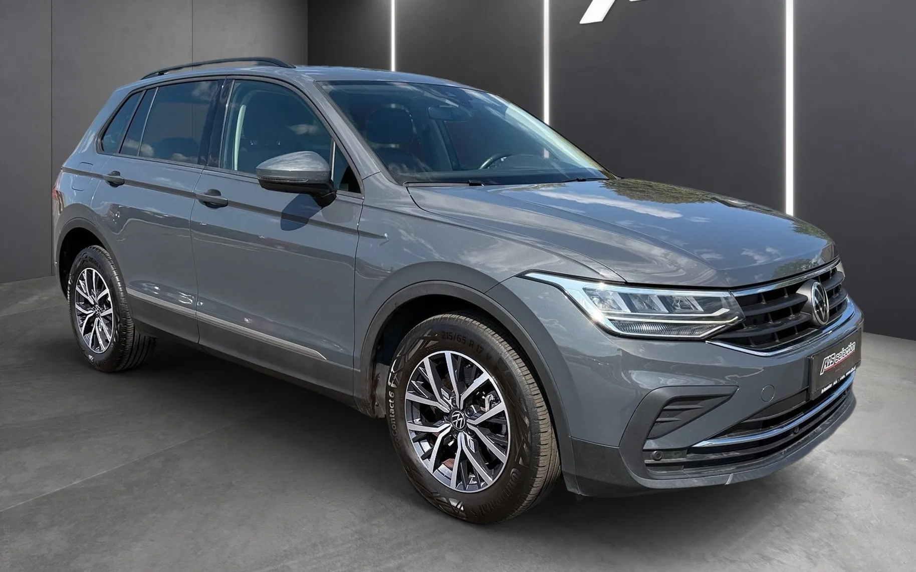 Zunanja slika - Volkswagen Tiguan - 1.4 TSI eHybrid Life DSG-LED-ACC-Mrtvi kot-Virtual - 2