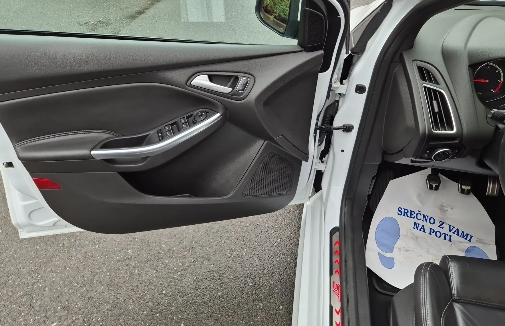 Zunanja slika - Ford Focus - ST-3 2.0 T3Ci 185 PS -1.LAST.-AGR-USNJE-KSENON - 13