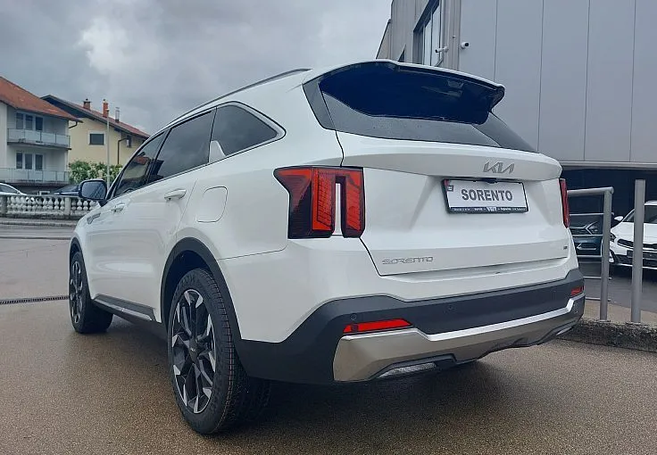 Zunanja slika - KIA Sorento - 2.2 TCi EX Limited Pano. AWD 8DCT 142kW - 6