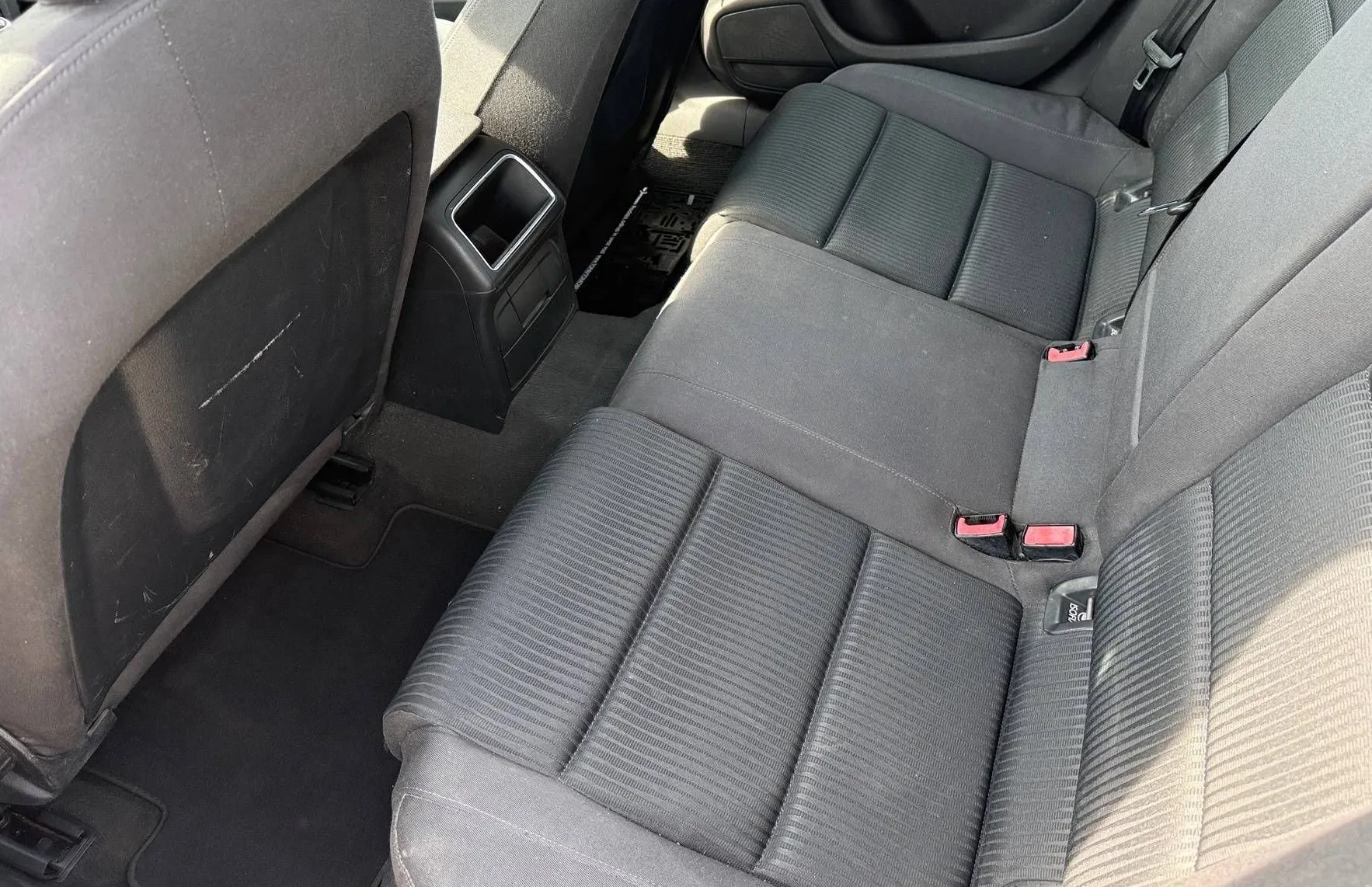 Zunanja slika - Audi A4 - 2.0 TDI SLOVENSKI BI-XENON TEMPOMAT PDC MEGLENKE . - 19