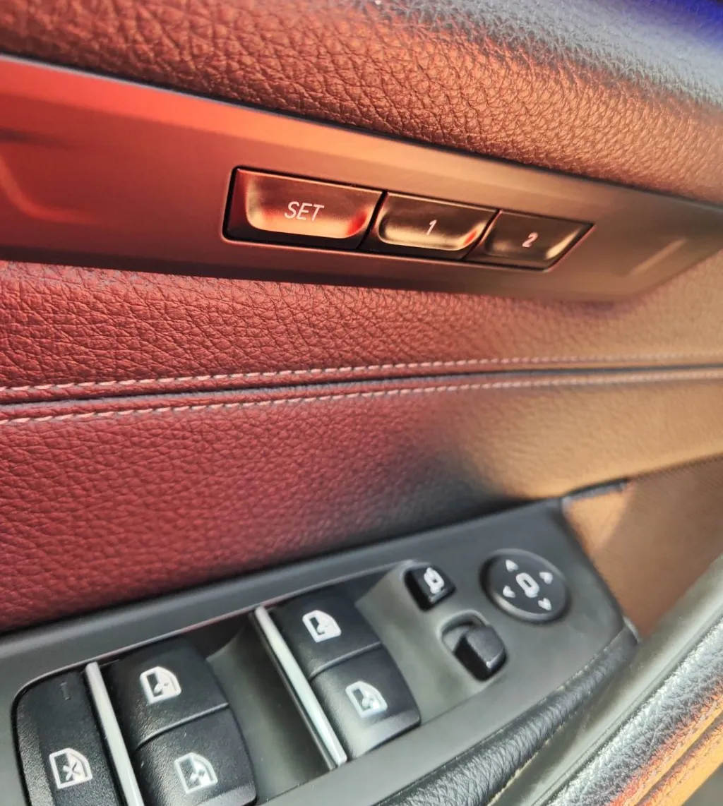 Zunanja slika - BMW Serija 5 - : 520d Avt.M-PAKET HEAD UP HLAJENJE KAMERA KEYLESS - 18
