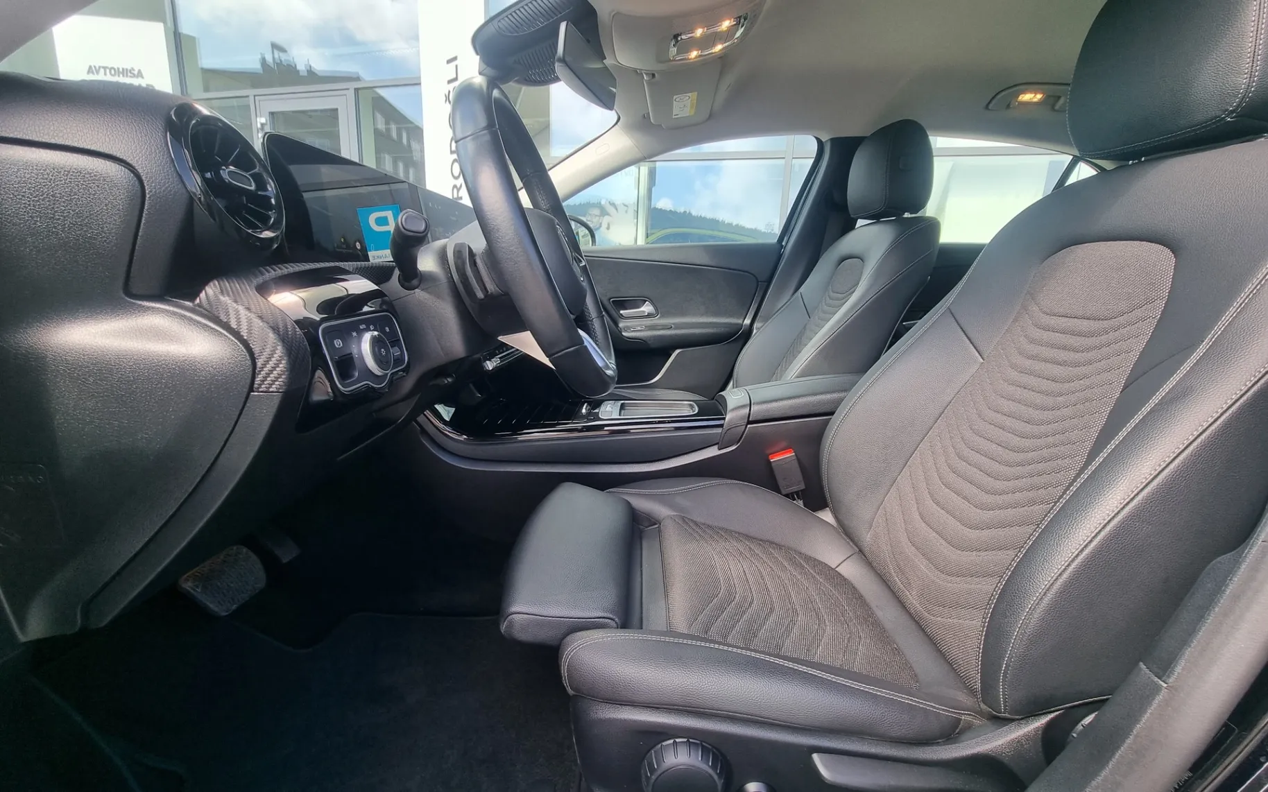 Zunanja slika - Mercedes-Benz A-Razred - A180 MHEV - AVTOMATIK-DAB-KAMERA-NAVIGACIJA - 13