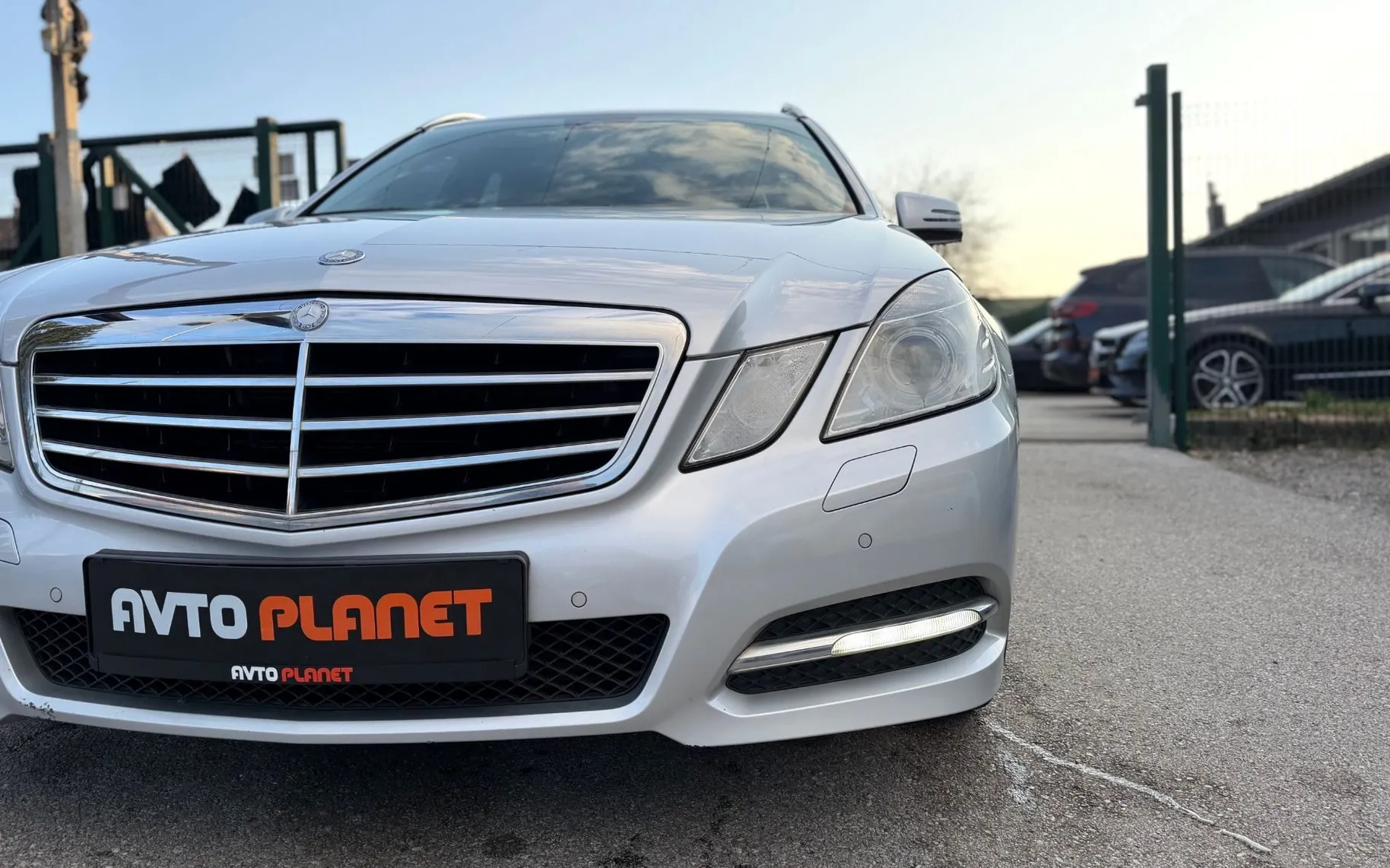 Zunanja slika - Mercedes-Benz E-Razred - E 200 CDI BlueEFFICIENCY AVANTGARDE AUT. NAVI - 10