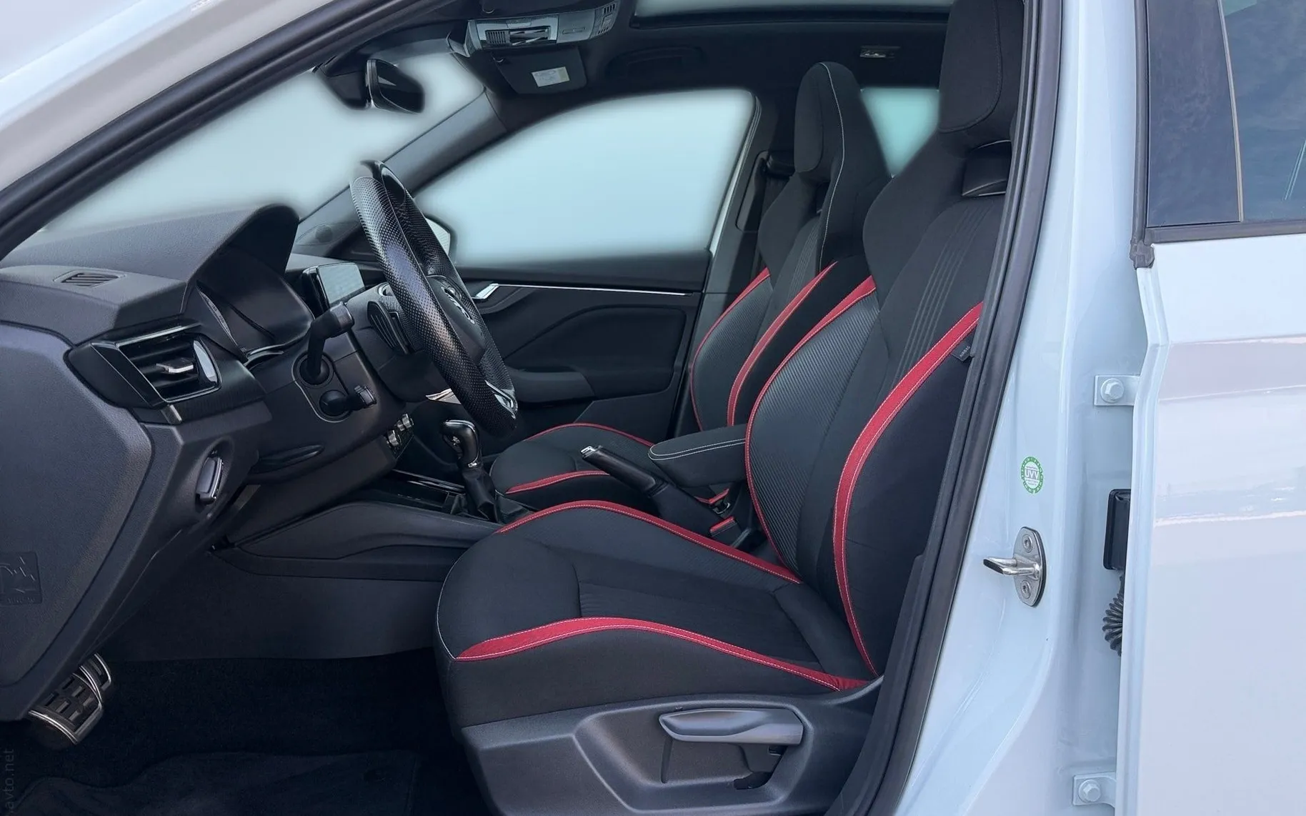 Notranja slika - Škoda Kamiq - 1.0 TSI Monte Carlo DSG-Panorama-LED-ACC-Kamera... - 7