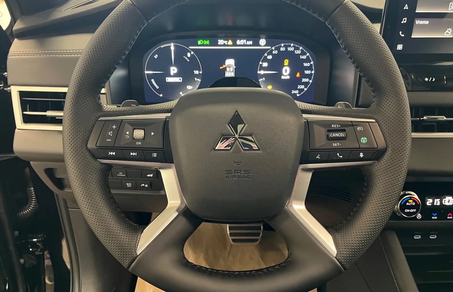 Zunanja slika - Mitsubishi Outlander - Black Edition PHEV 4WD 2.4  Avt. - NA ZALOGI - - 18
