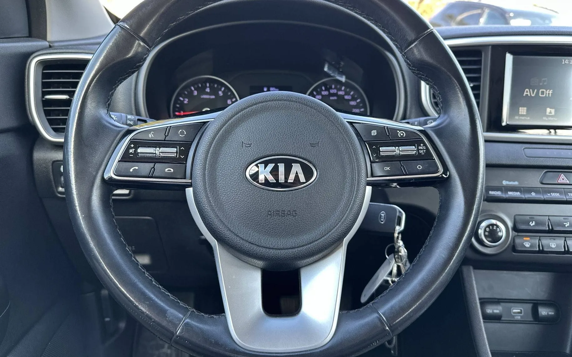Notranja slika - KIA Sportage - 1.6 GDI LX Active ISG - 14