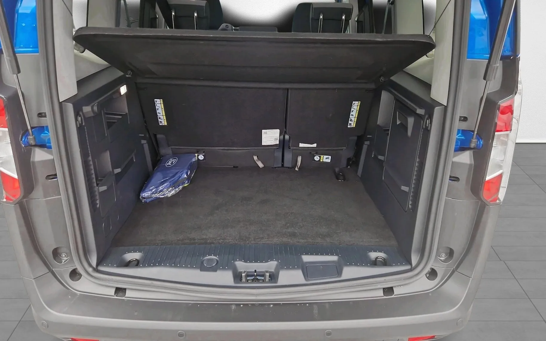 Zunanja slika - Ford Tourneo Courier - 1.0 EcoBoost Titanium-SLO-KAMERA-ZIM.PAKET-PDC-AL - 8