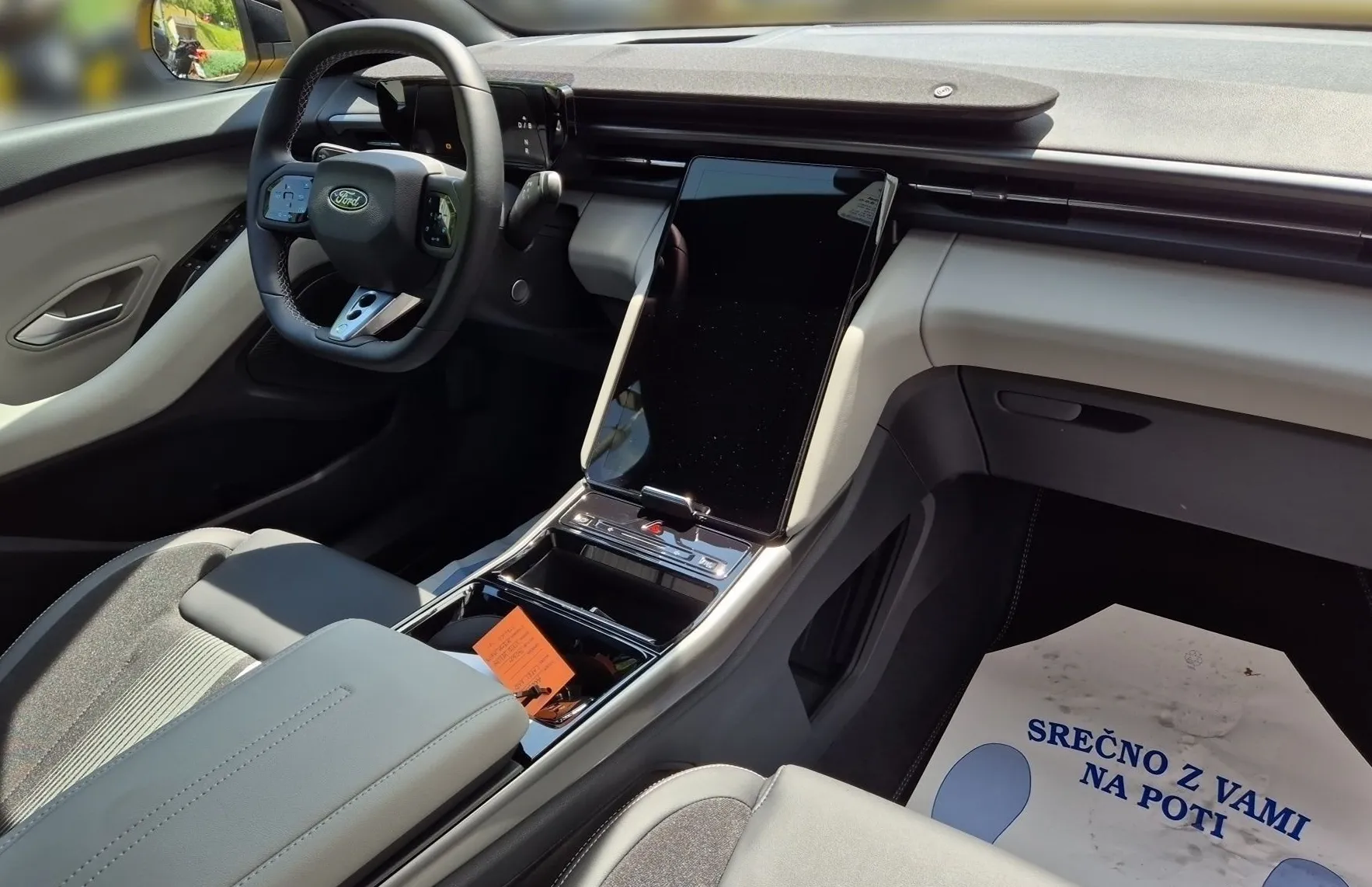 Zunanja slika - Ford Capri - 79 kWh 250 kW  340 KM  samodejni AWD - 14