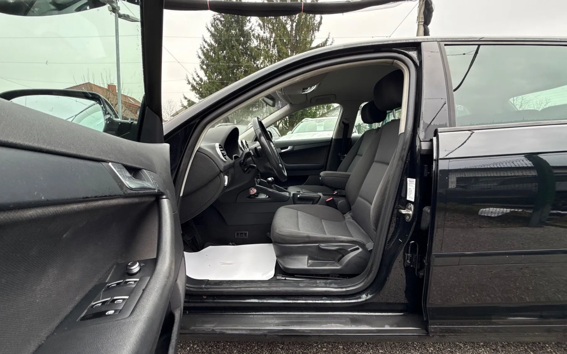 Zunanja slika - Audi A3 - 2.0 TDI AUT. SPORTBACK NAVI TEMPOMAT ALU 16 - 14