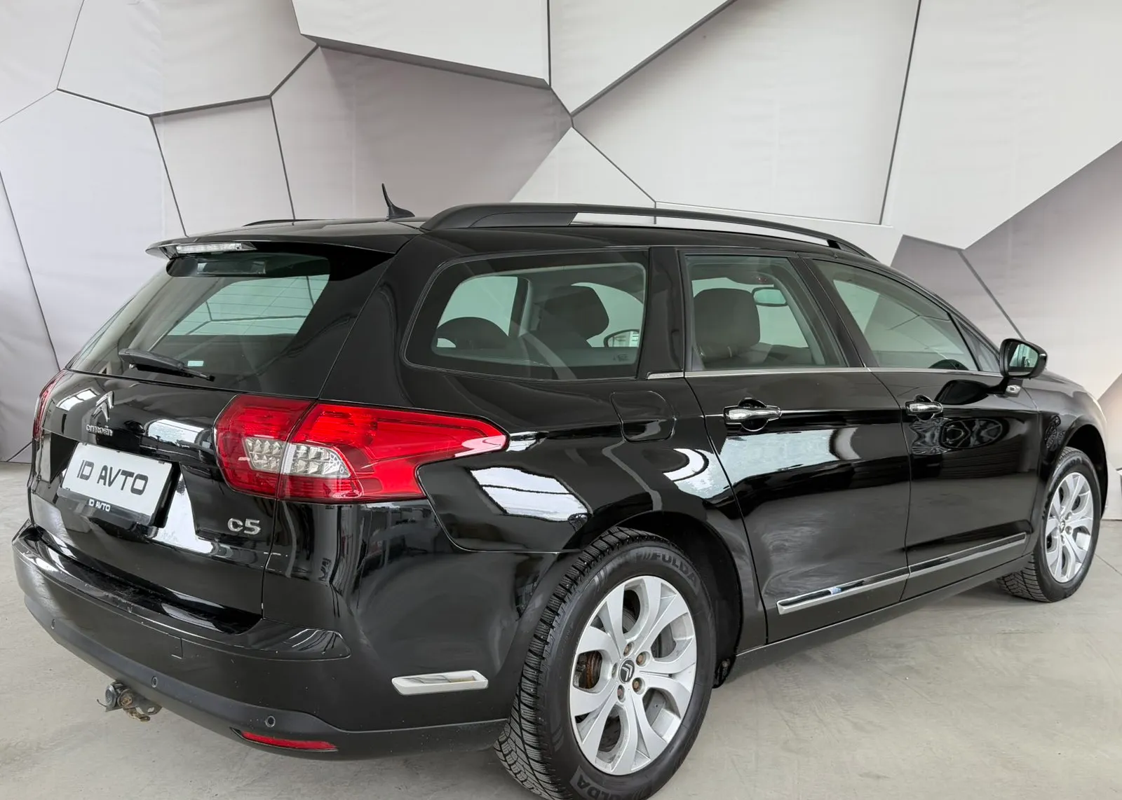 Zunanja slika - Citroën C5 Tourer - 2.0 HDI III - 3