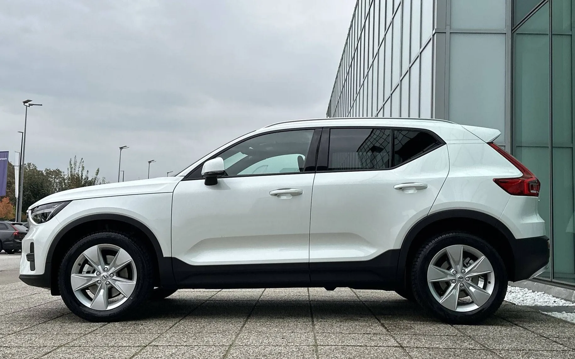 Notranja slika - Volvo XC40 - B3 P Core AT DCT - 8
