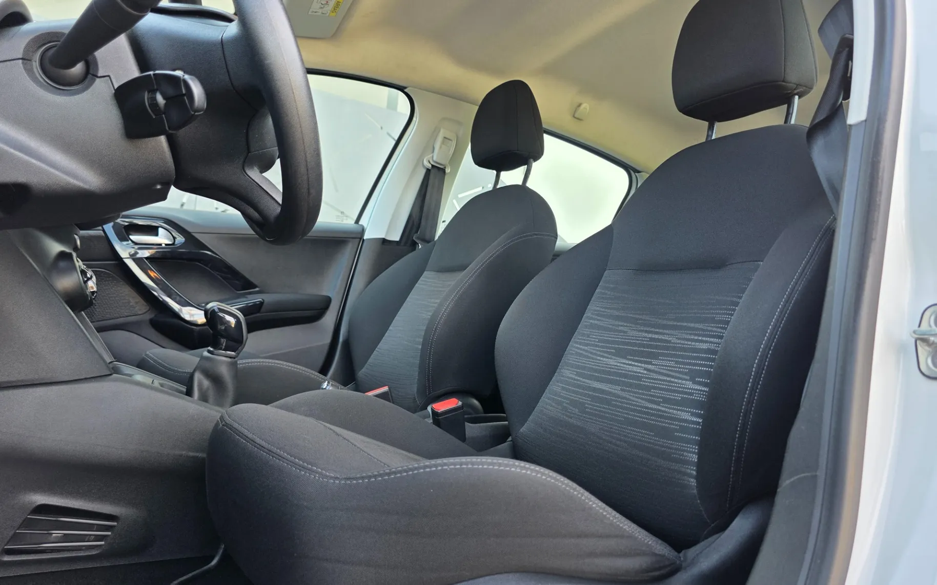 Zunanja slika - Peugeot 208 - 1,6 BlueHDi 75 Style - 11