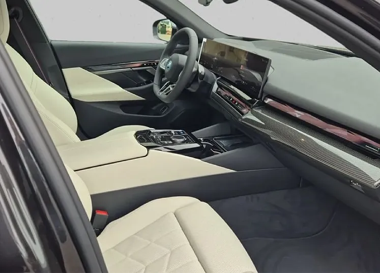 Zunanja slika - BMW i5 - xDrive40  AT - 13