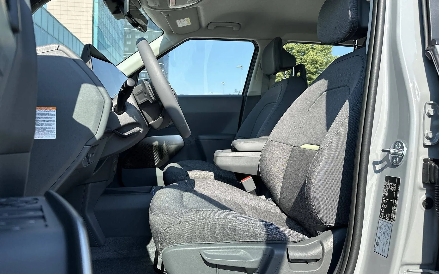 Notranja slika - KIA EV2 - 42.2 kWh Air - 10