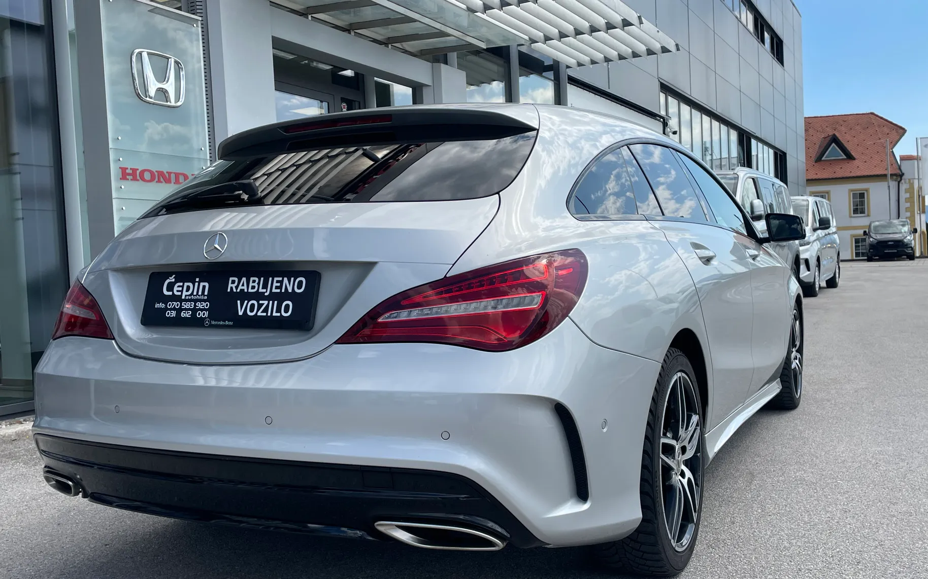 Zunanja slika - Mercedes-Benz CLA Shooting Brake - 220d-AUT-AMG-LINE-LED-NAVI-NIGHT-PACK-TOP - 5