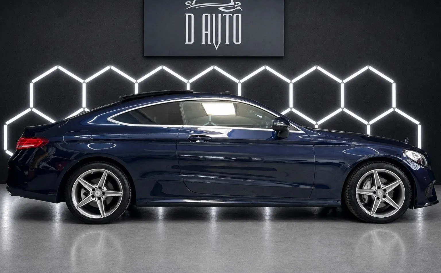 Zunanja slika - Mercedes-Benz C-Razred - C Coupe 180 AMG Line+PANO+samo 107000km - 5