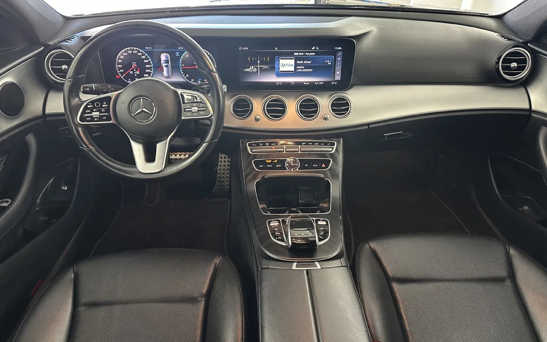 Zunanja slika - Mercedes-Benz E-Razred - AMG Line Avt. 220 AMG 4Matic.NEMŠKI.KAMERA.DIZEL - 7
