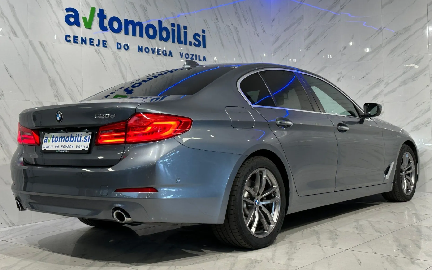 Zunanja slika - BMW serija 5: - 520d - Kamera - Memory - Gretje - AmbientL - Temp. - 4