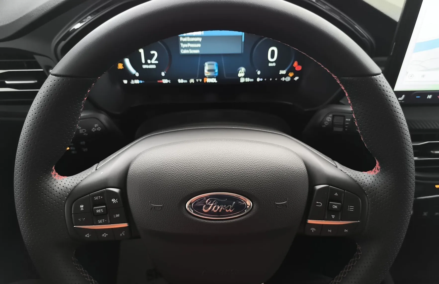 Zunanja slika - Ford Kuga - St-Line X 1.5 EcoBoost 186PS A8 FWD-NA ZALOGI - 11