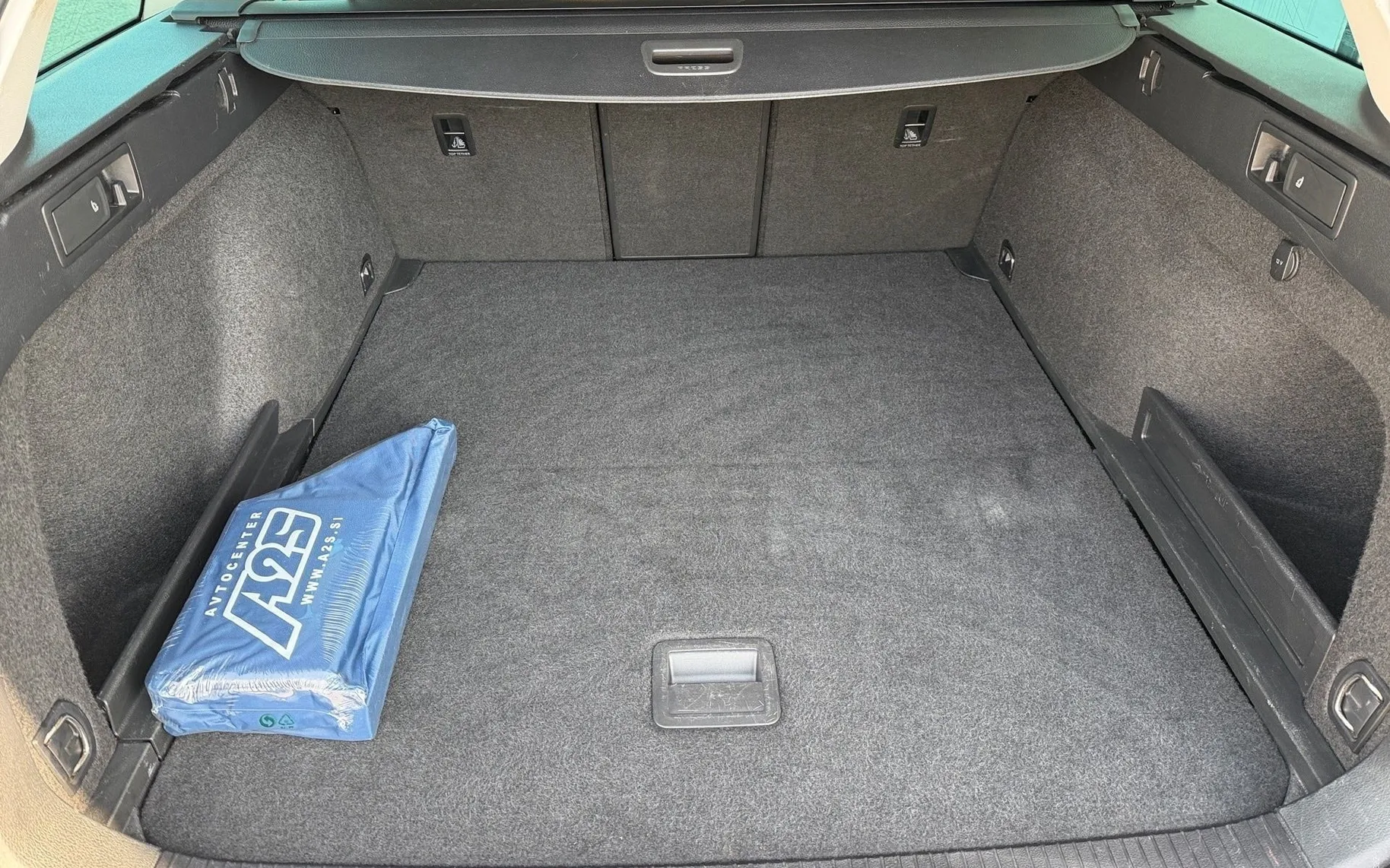 Notranja slika - Volkswagen Passat Variant - 2.0 TDI DSG Kamera - Kljuka... - 12