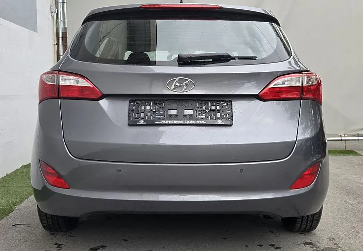 Zunanja slika - Hyundai i30 Wagon - 1.6 GDi Comfort - 5