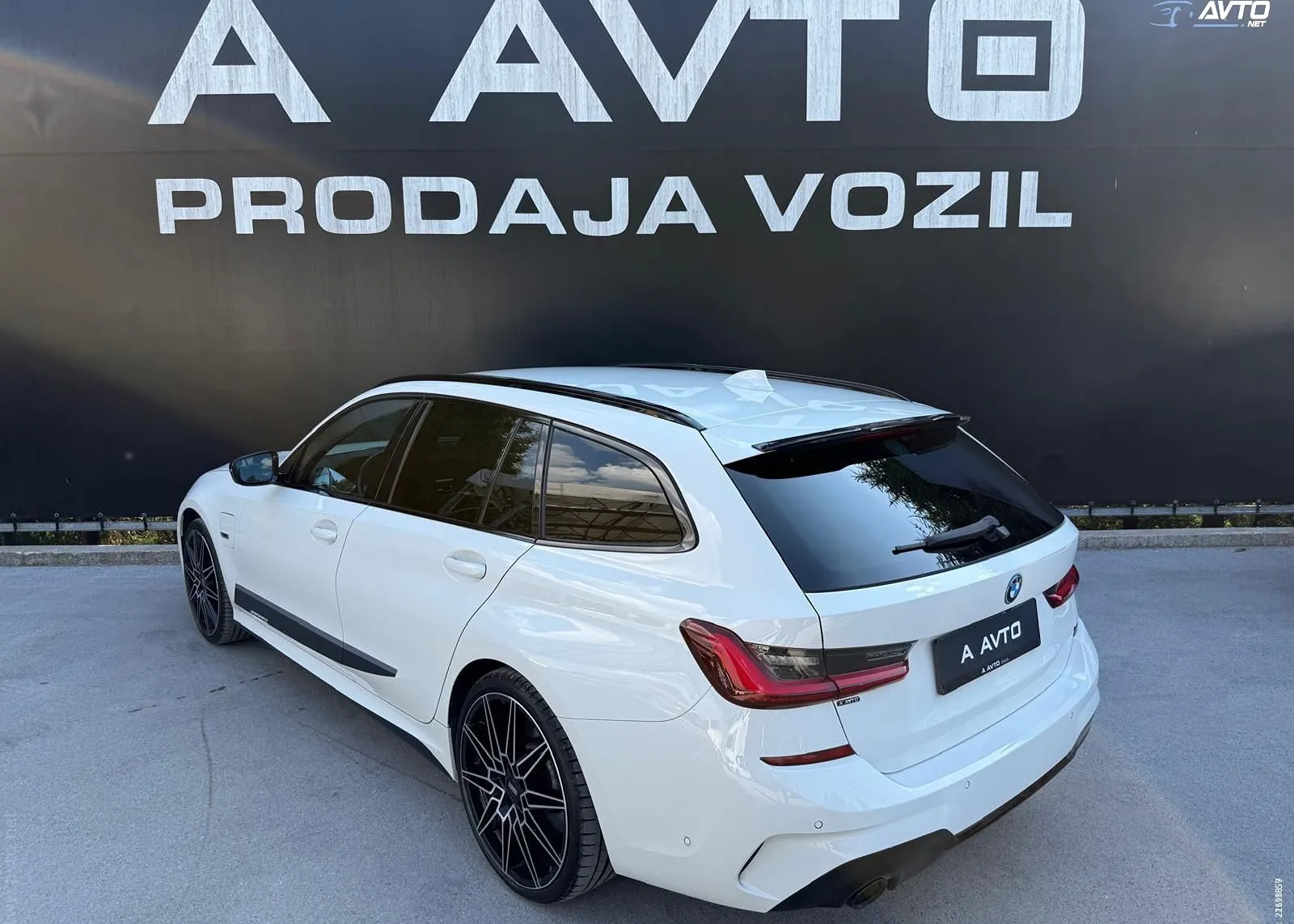 Zunanja slika - BMW M3 Touring - 320E MSPORT PERFORMANCE-20COL-KAMERA - 5