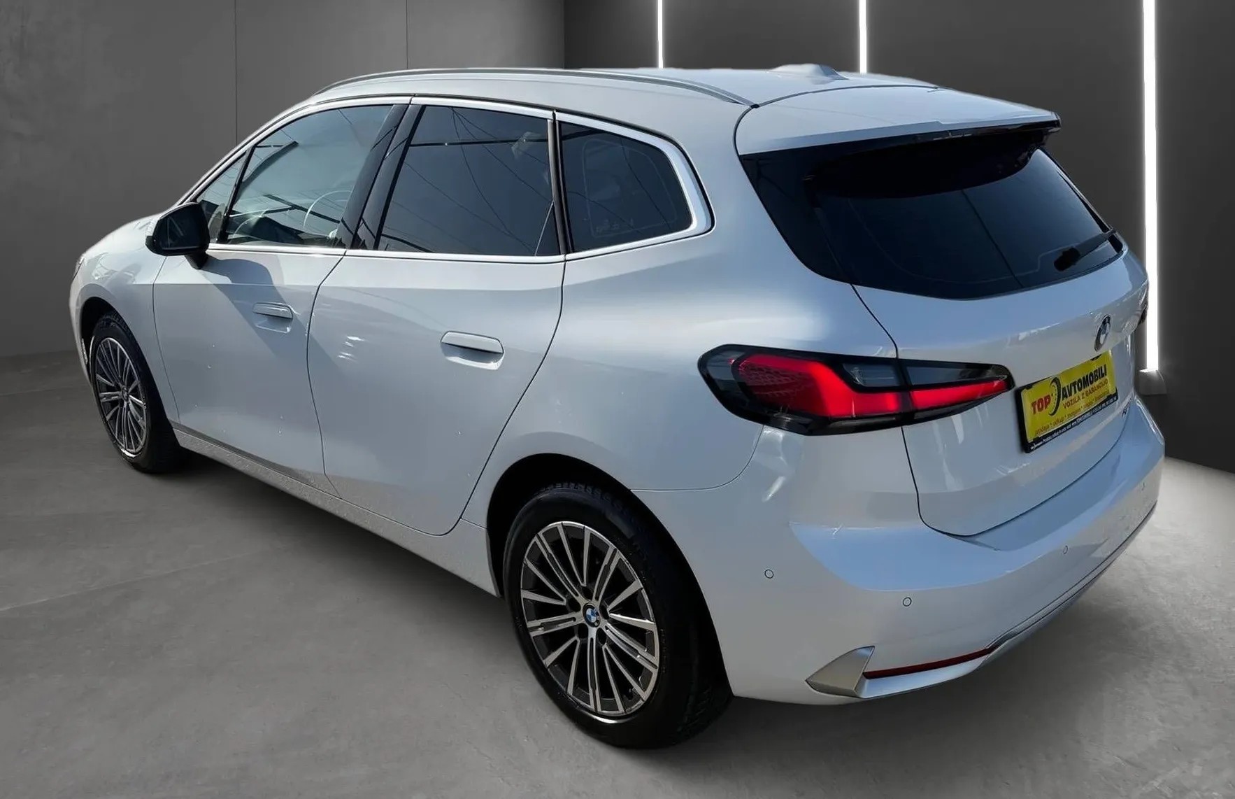 Zunanja slika - BMW Serija 2 - Active Tourer: 218i FULL LED NAVI KAMERA TEMPOMAT USNJE - 5