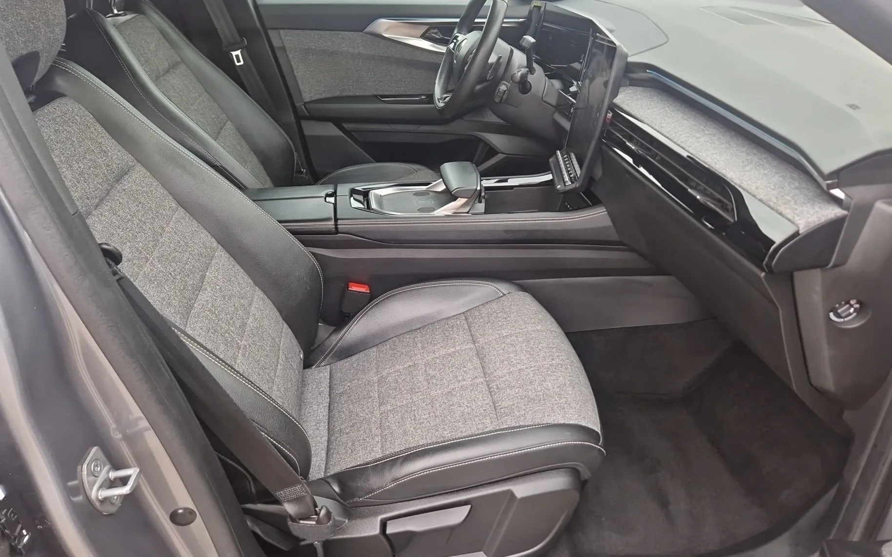 Zunanja slika - Renault Espace - TECHNO E-TECH FULL HYBRID 200 - 16
