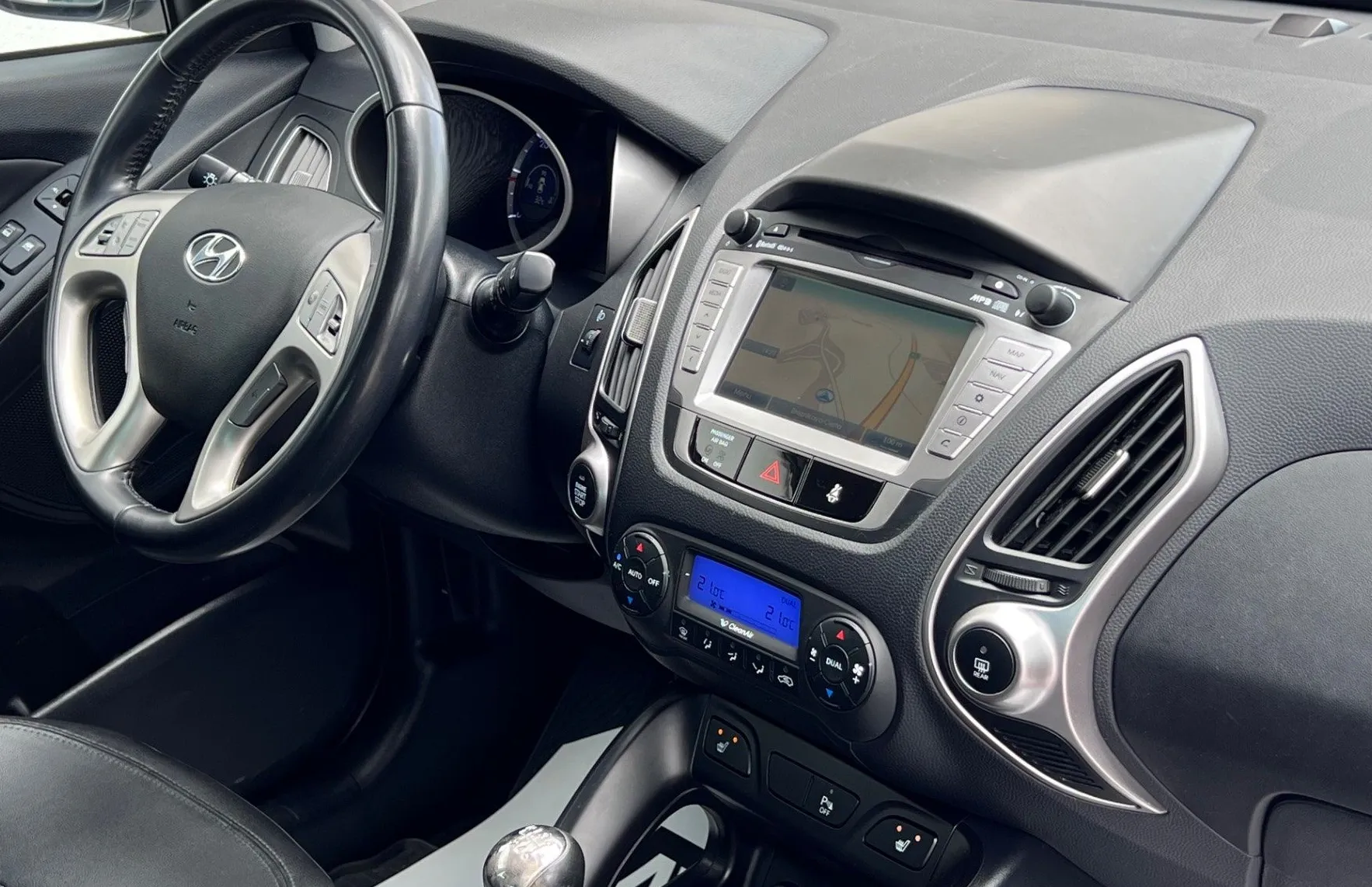 Zunanja slika - Hyundai ix35 - 4WD 2.0 CRDi+1.LAST+SLO+NAVI+R.KAMERA... - 17